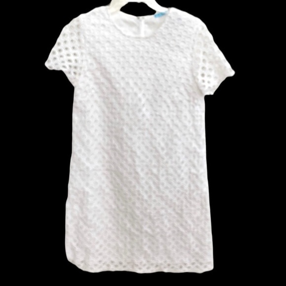 J McLaughlin Dresses & Skirts - J McLaughlin White Lace Overlay Shift Dress